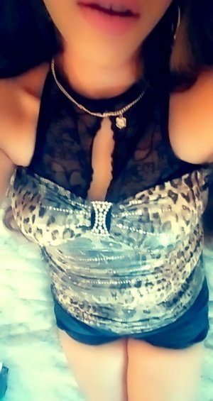 Heleonore tantra massage in North Plainfield